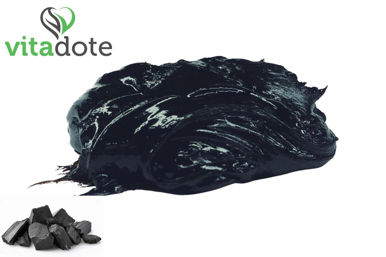 Resina de shilajit en rocas del Himalaya, guía definitiva para qué es y dónde comprar en Europa 2026.